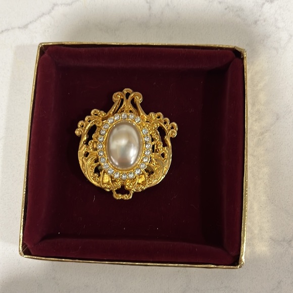 Vintage Faux Pearl & Diamond Clip Brooch - Picture 6 of 6